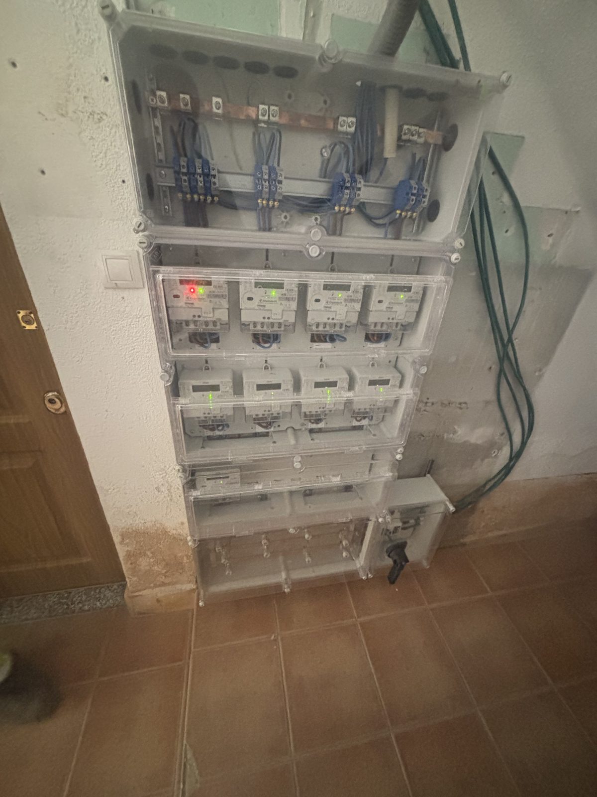 Foto 4 de 7 del trabajo: Sustitución de la centralización de contadores de un edificio en Aldaia en Aldaia